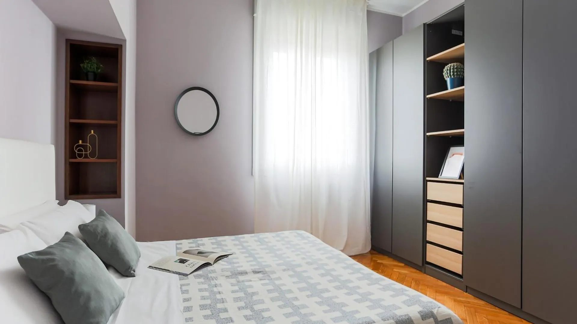 The Best Rent - Spacious One-Bedroom Apartment In Moscova District Milan