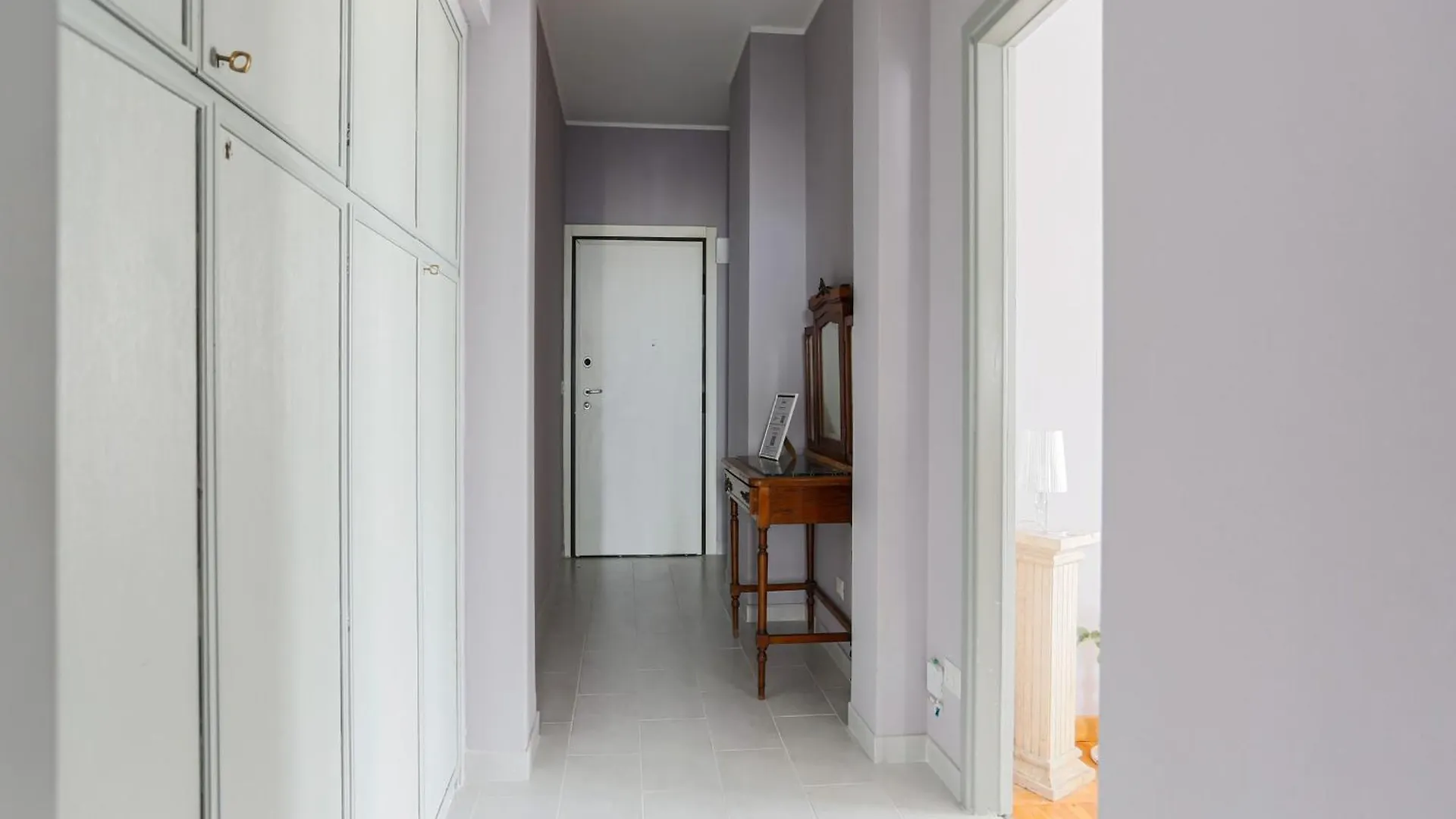 The Best Rent - Spacious One-Bedroom Apartment In Moscova District Milan