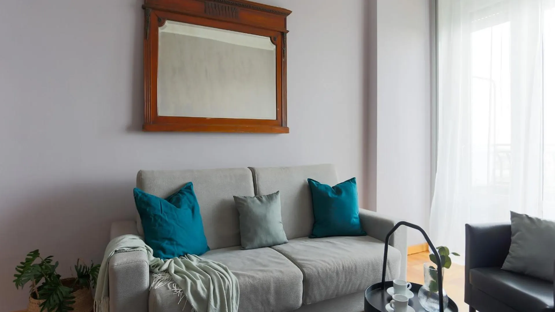 The Best Rent - Spacious One-Bedroom Apartment In Moscova District Milan