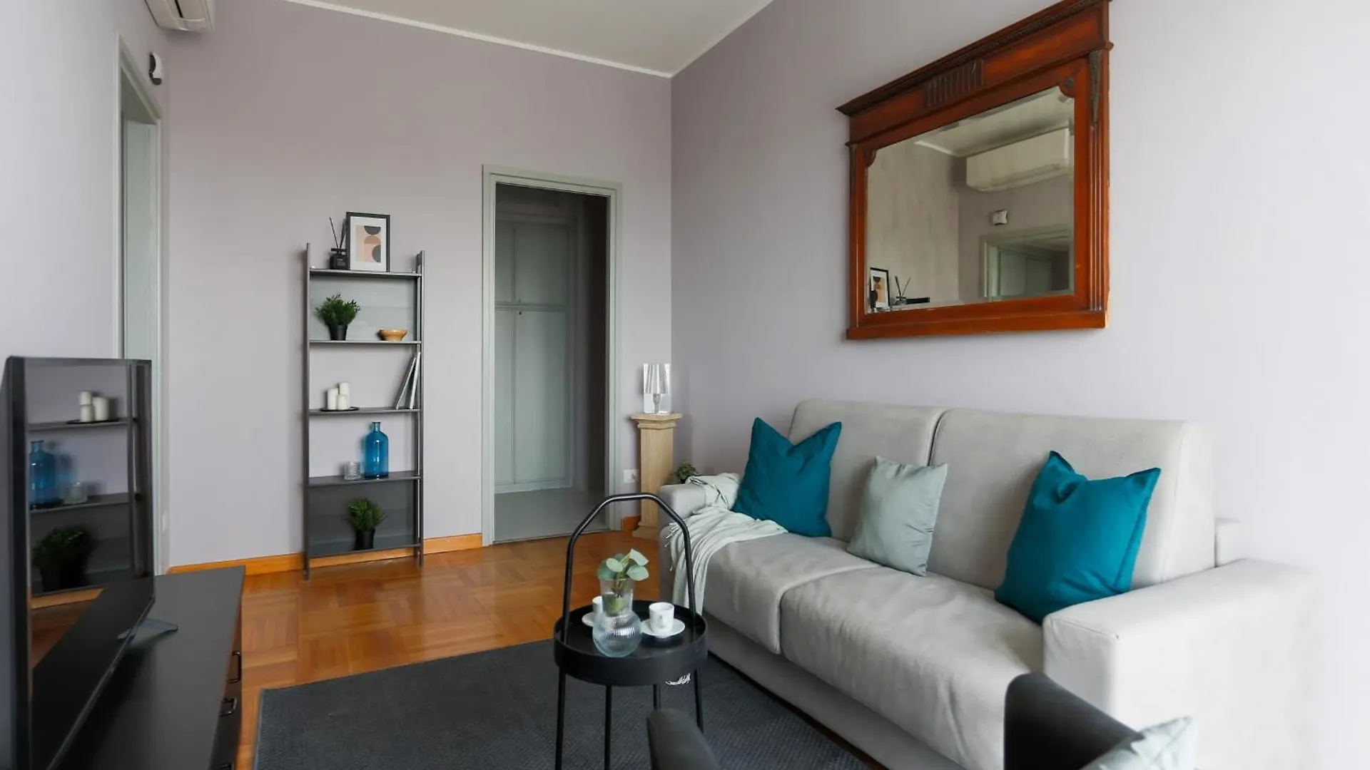 The Best Rent - Spacious One-Bedroom Apartment In Moscova District Milan 0*,